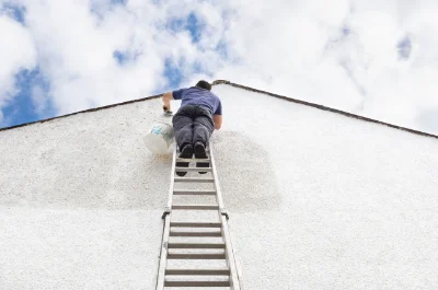 Peinture extérieure à Èze — façades et ravalement